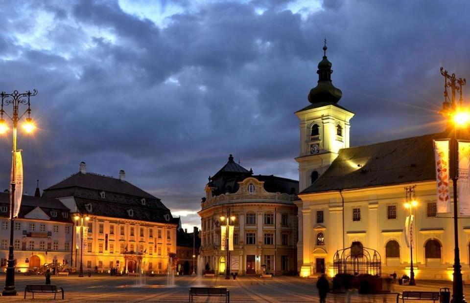 Luxury Center City Hermannstadt Exterior foto